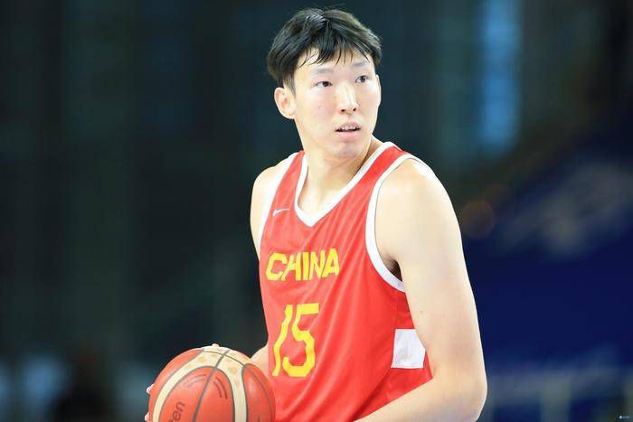 两位演员一登场便受到了众影迷们的追捧,艾玛·汤普森见到此景更是HIGH到不行,给粉丝签名 《诡影迷情》发先导预告惊现女鬼 改档11月20日 2015-09-18 由资深制片人宋亚平监制,由新锐导演项海明、吉桥共同执导,孙菲菲、李泰、商蓉、王艺嘉等主演的恐怖电影《诡影迷情》日前发布了先导预告,片方还宣布改档至11月20日公映。