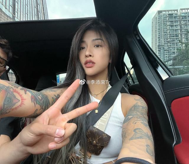《开心超人之英雄的心》曝12周年纪念MV 2022-06-17 “我唤醒大海,唤醒山脉……”时间悄无声息,歌声却刻下了特有的记忆。
